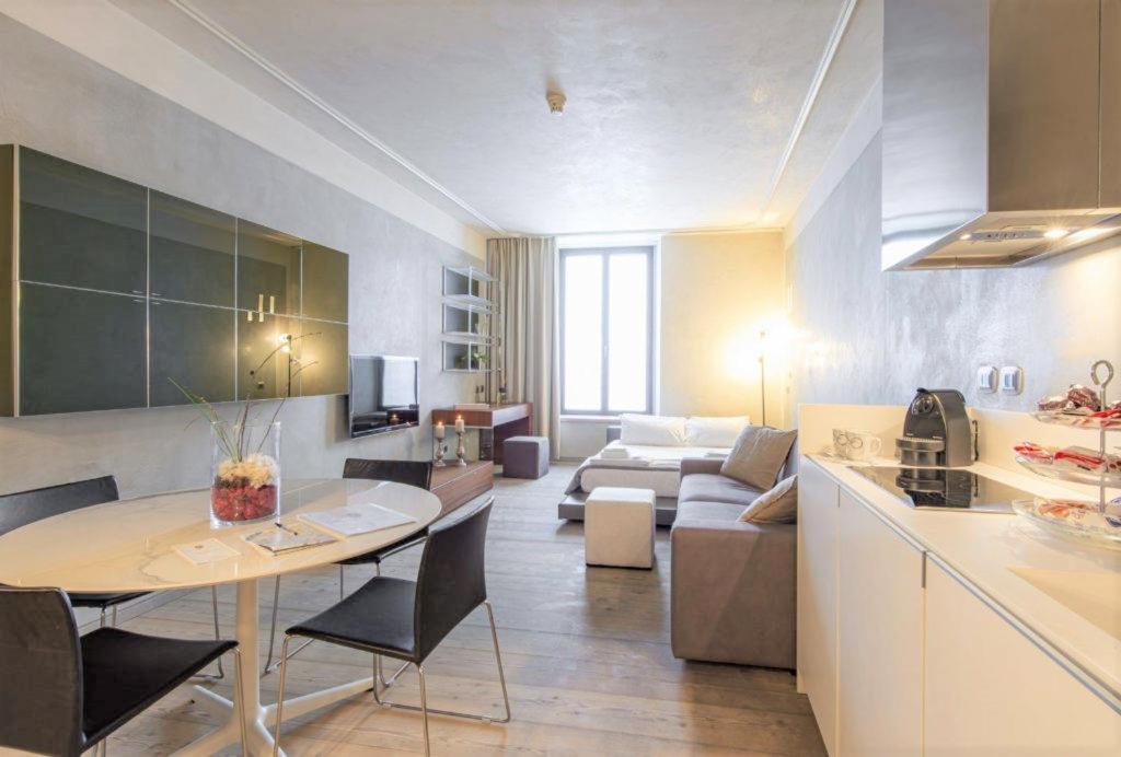 Milan Duomo Suites エクステリア 写真