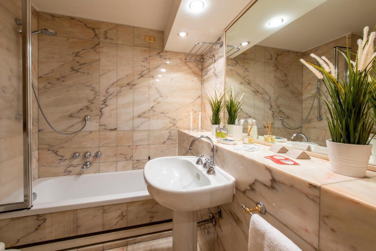 Milan Duomo Suites エクステリア 写真