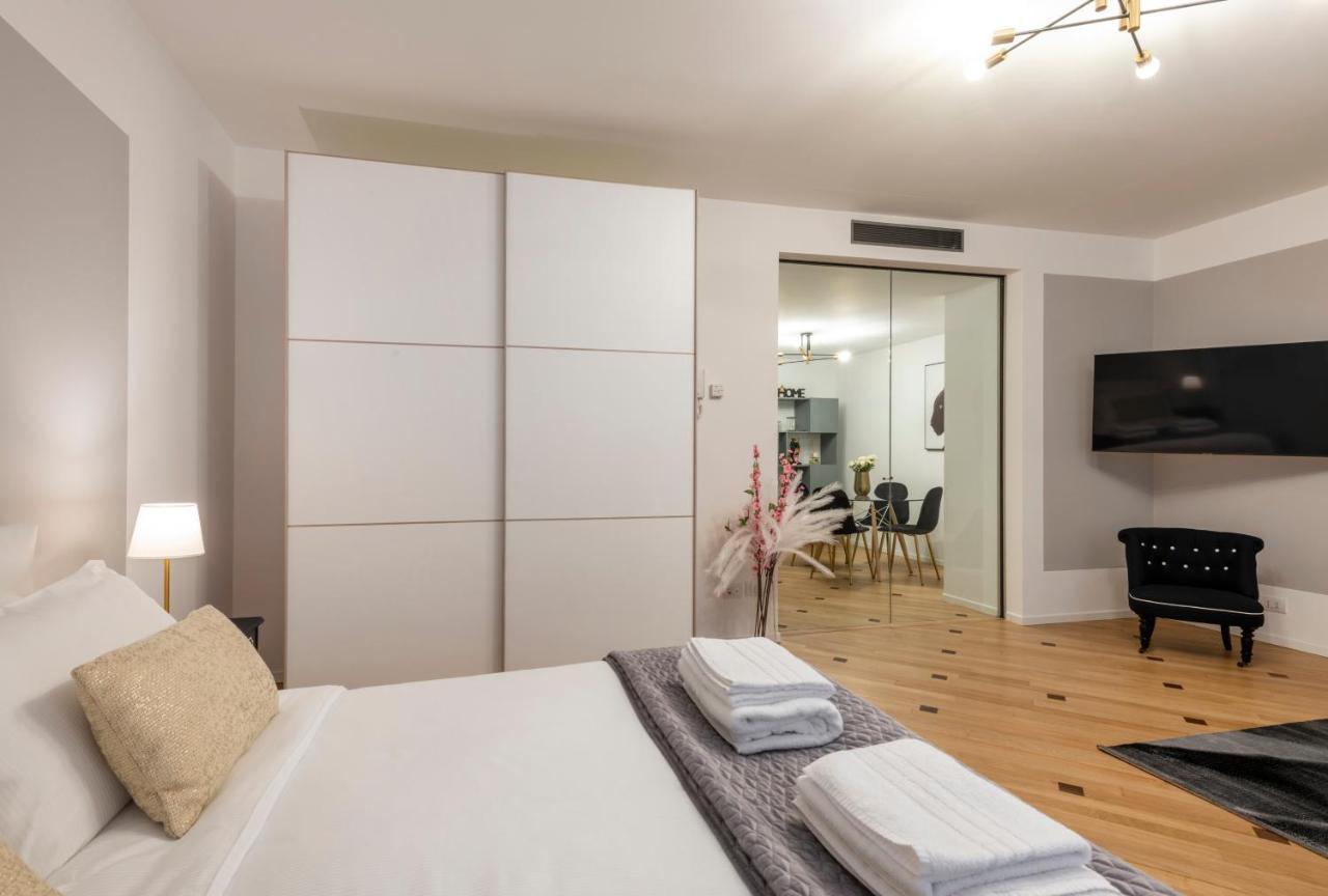 Milan Duomo Suites エクステリア 写真